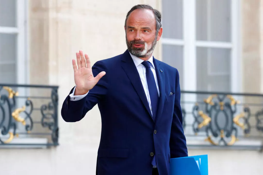 Премьер-министр Франции Эдуар Филипп представил президенту отставку своего правительства