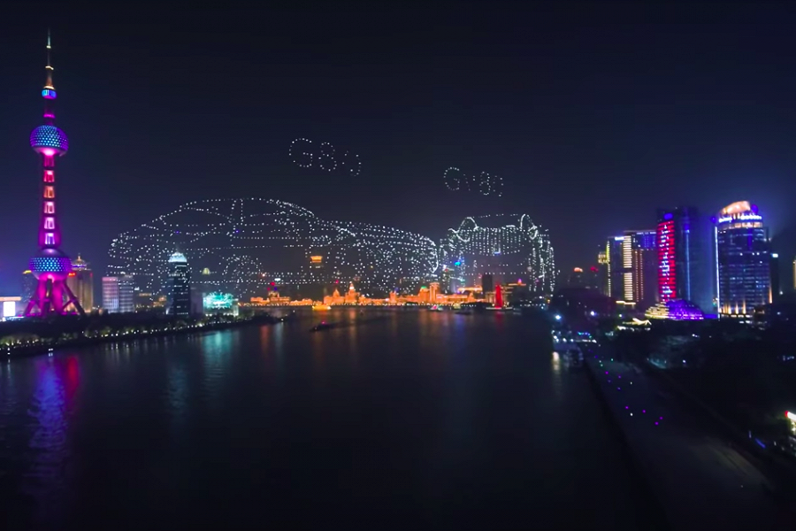 Световое шоу Genesis в Шанхае с участием 3281 дрона установило новый мировой рекорд