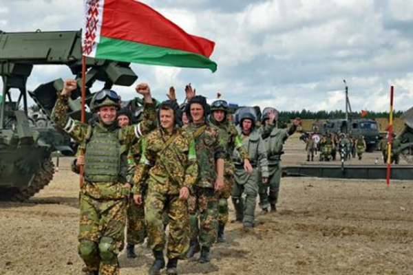 Лукашенко привел ВС Белоруссии в боевую готовность
