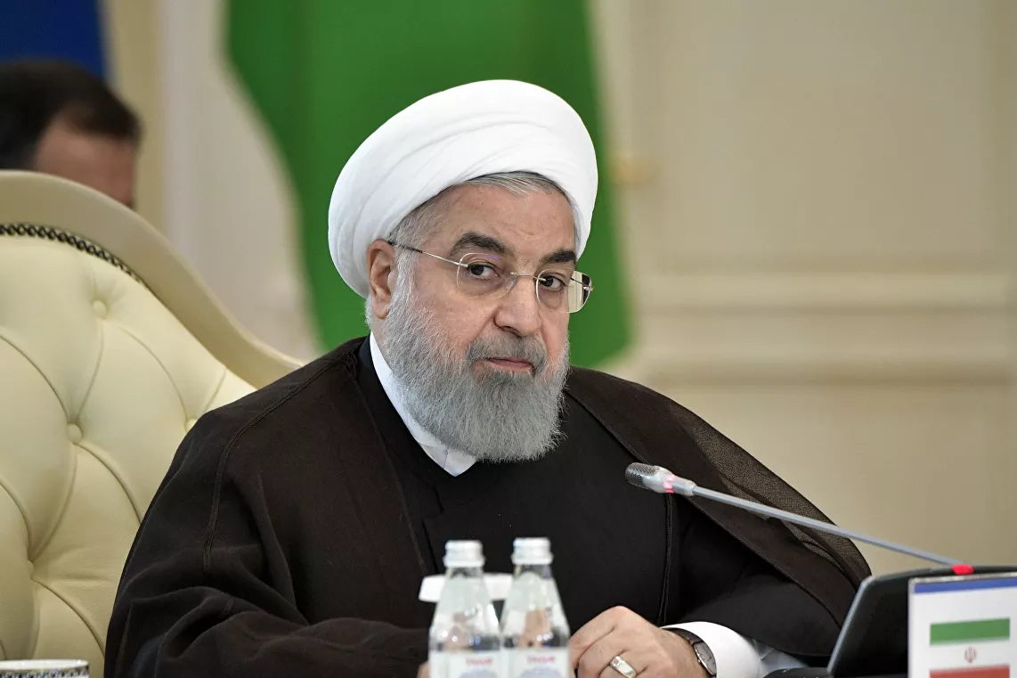 Президент Роухани заявил о наступлении второй волны COVID-19 в Иране