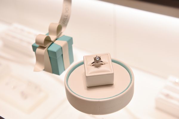Бренд Tiffany & Co. прекращает работу с алмазами из России – независимо от того, где они были огранены и отполированы