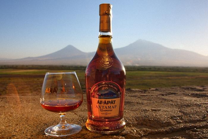 Легендарный напиток: история, виды и секреты производства армянского коньяка 
